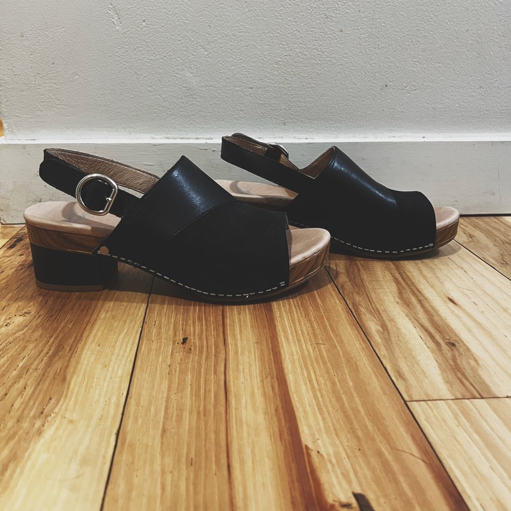 Dansko madalyn open toe sandal clog